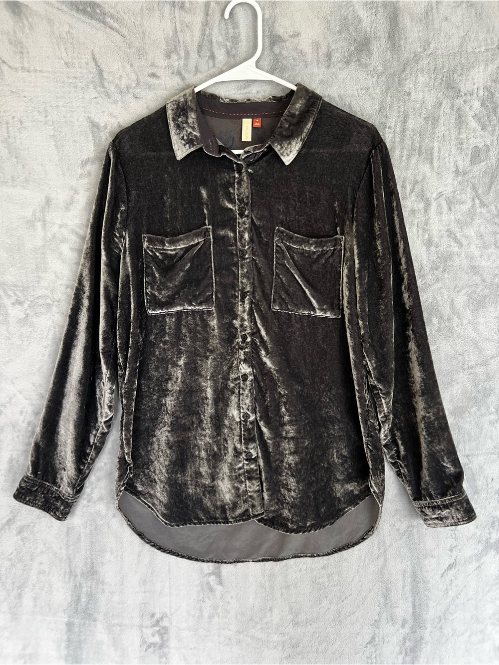 Anthropologie Pilcro the Hadley velvet button down shirt womens M grey boho